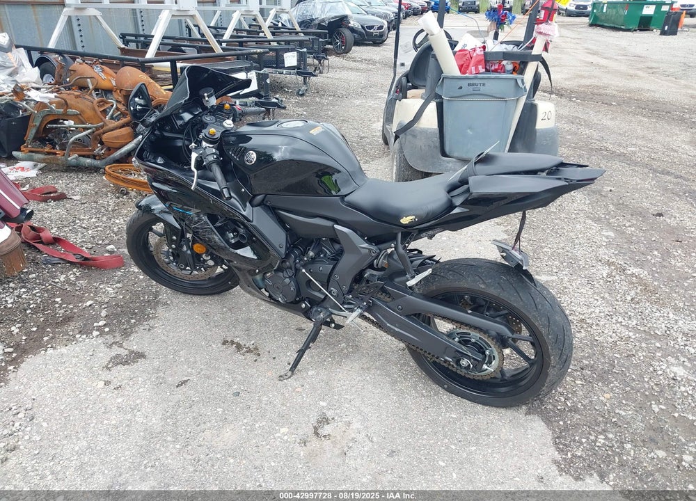 2023 YAMAHA YZFR7 VIN: JYARM38E0PA005485
