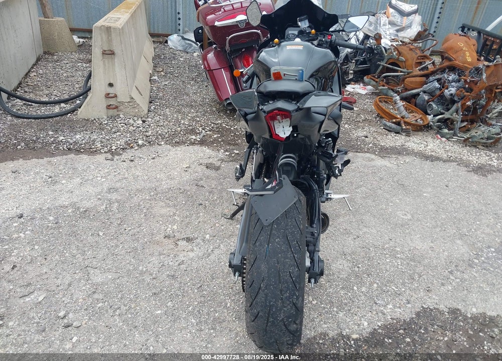 2023 YAMAHA YZFR7 VIN: JYARM38E0PA005485