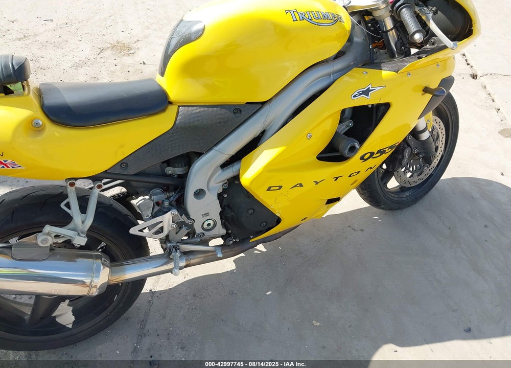 2003 TRIUMPH MOTORCYCLE DAYTONA 955I VIN: SMT502FP13J169496