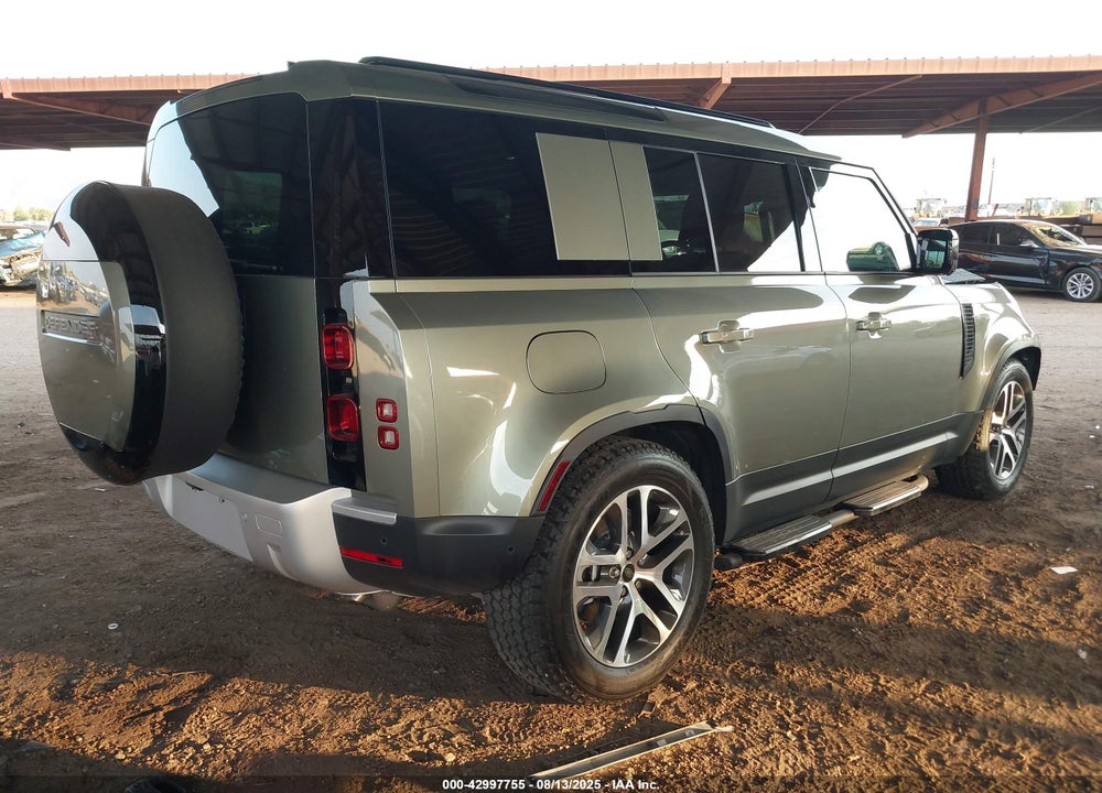 2025 LAND ROVER DEFENDER VIN: SALEJ7EX1S2422649