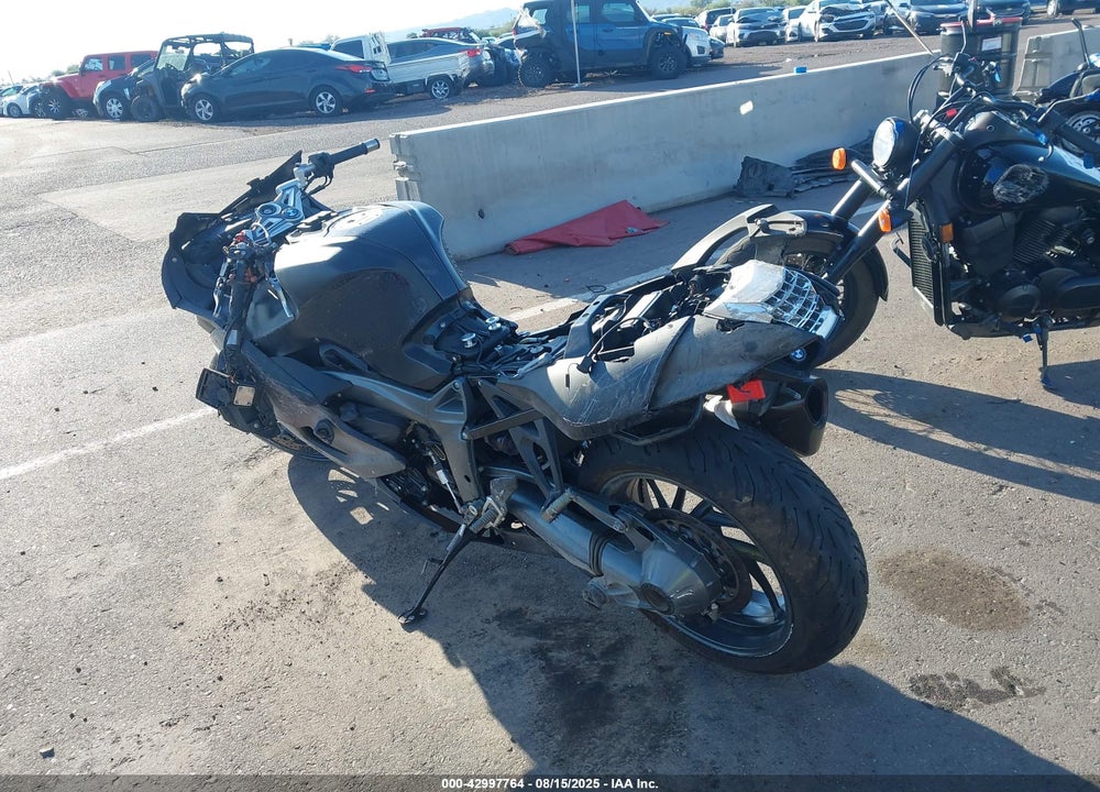 2011 BMW K1300 S VIN: WB1050904BZV94284