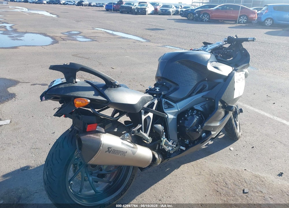 2011 BMW K1300 S VIN: WB1050904BZV94284