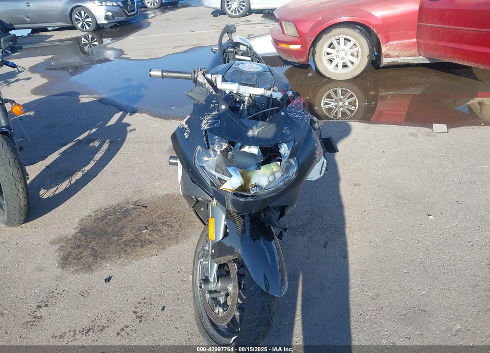 2011 BMW K1300 S VIN: WB1050904BZV94284