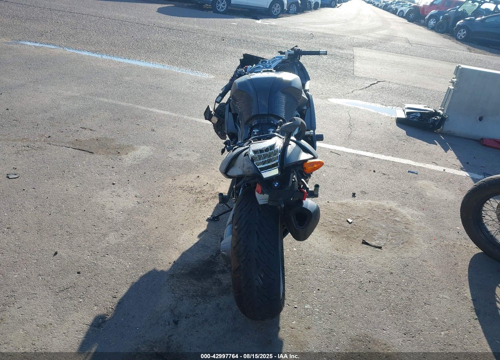 2011 BMW K1300 S VIN: WB1050904BZV94284