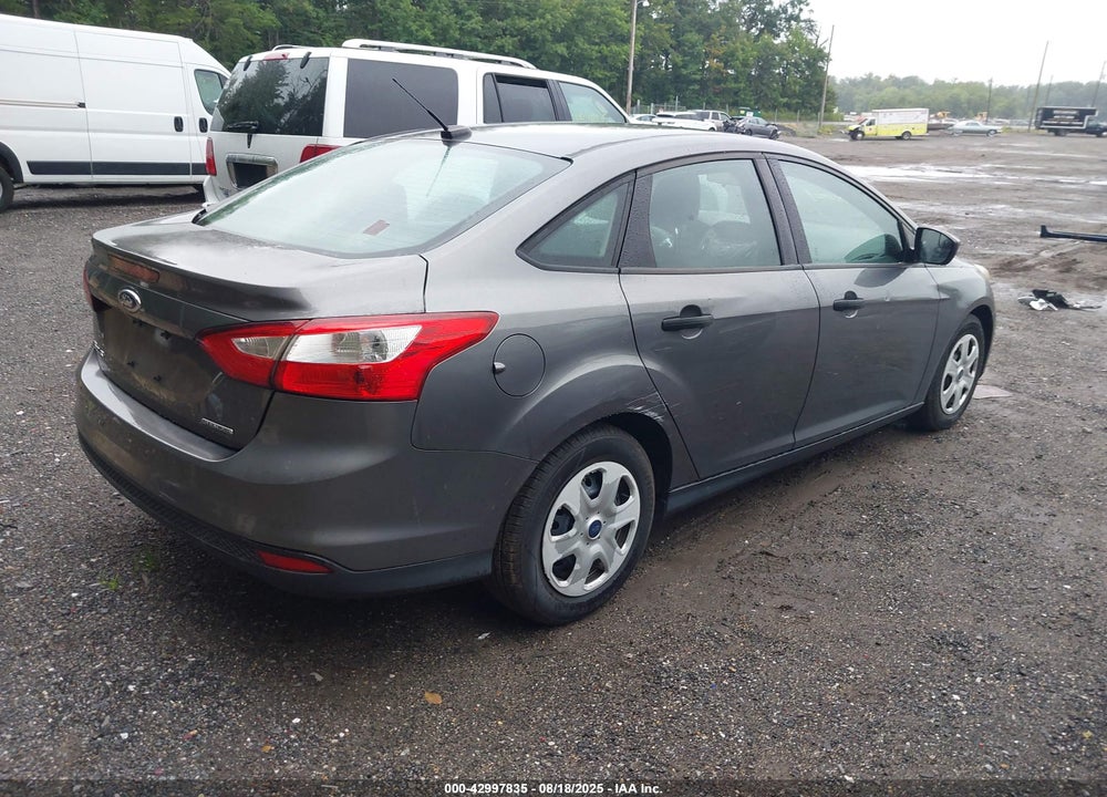2013 FORD FOCUS VIN: 1FADP3E21DL207385
