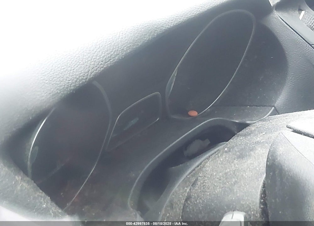 2013 FORD FOCUS VIN: 1FADP3E21DL207385