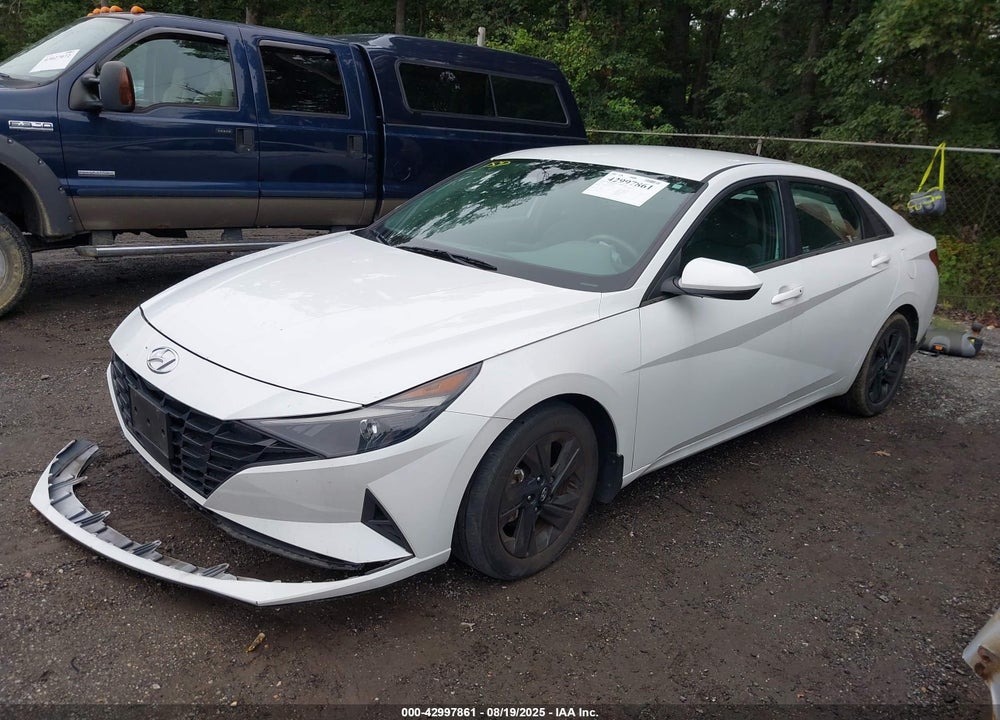 2022 HYUNDAI ELANTRA VIN: 5NPLS4AG0NH061353