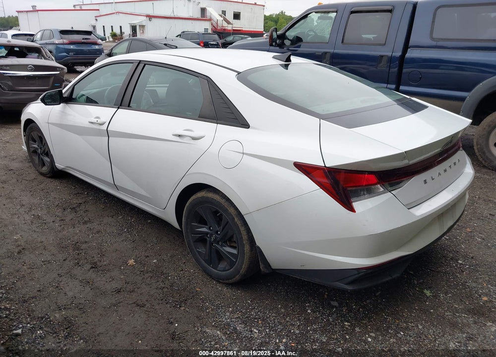 2022 HYUNDAI ELANTRA VIN: 5NPLS4AG0NH061353
