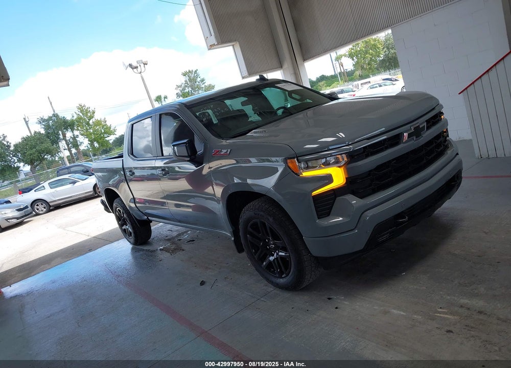 2025 CHEVROLET SILVERADO 1500 4WD SHORT BED RST VIN: 1GCUKEE88SZ111093
