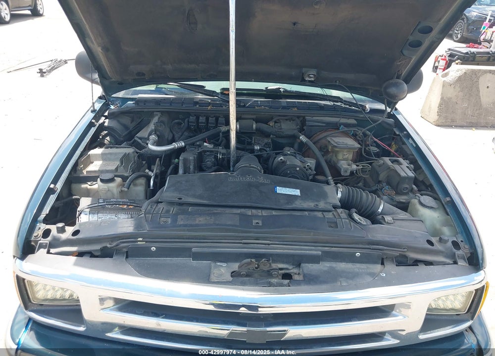 1997 CHEVROLET S-10 LS FLEETSIDE CMI VIN: 1GCCS1947V8156838