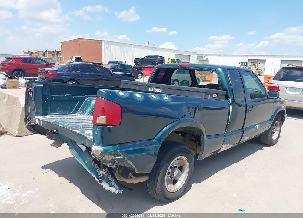 1997 CHEVROLET S-10 LS FLEETSIDE CMI VIN: 1GCCS1947V8156838