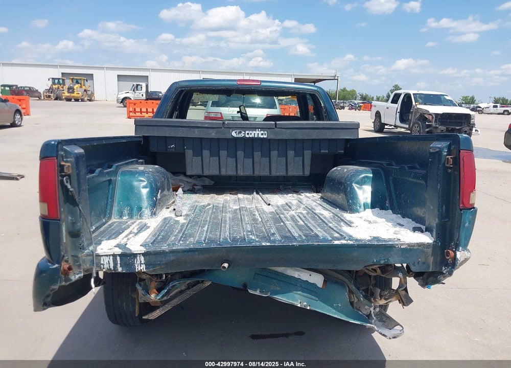 1997 CHEVROLET S-10 LS FLEETSIDE CMI VIN: 1GCCS1947V8156838