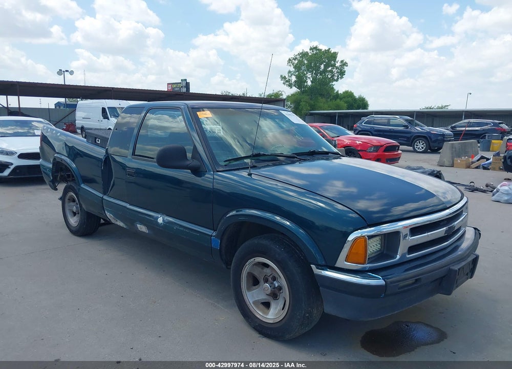 1997 CHEVROLET S-10 LS FLEETSIDE CMI VIN: 1GCCS1947V8156838