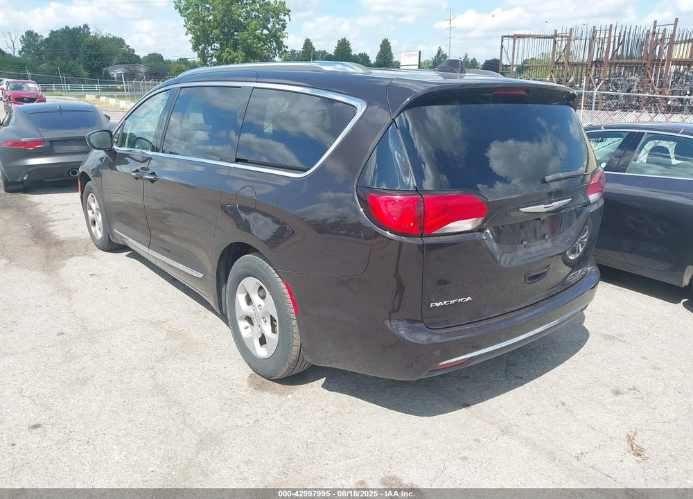 2017 CHRYSLER PACIFICA VIN: 2C4RC1EG8HR821696