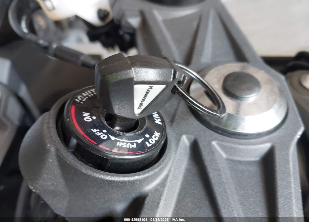 2025 KAWASAKI ZX636 K VIN: JKBZXJJ19SA026695