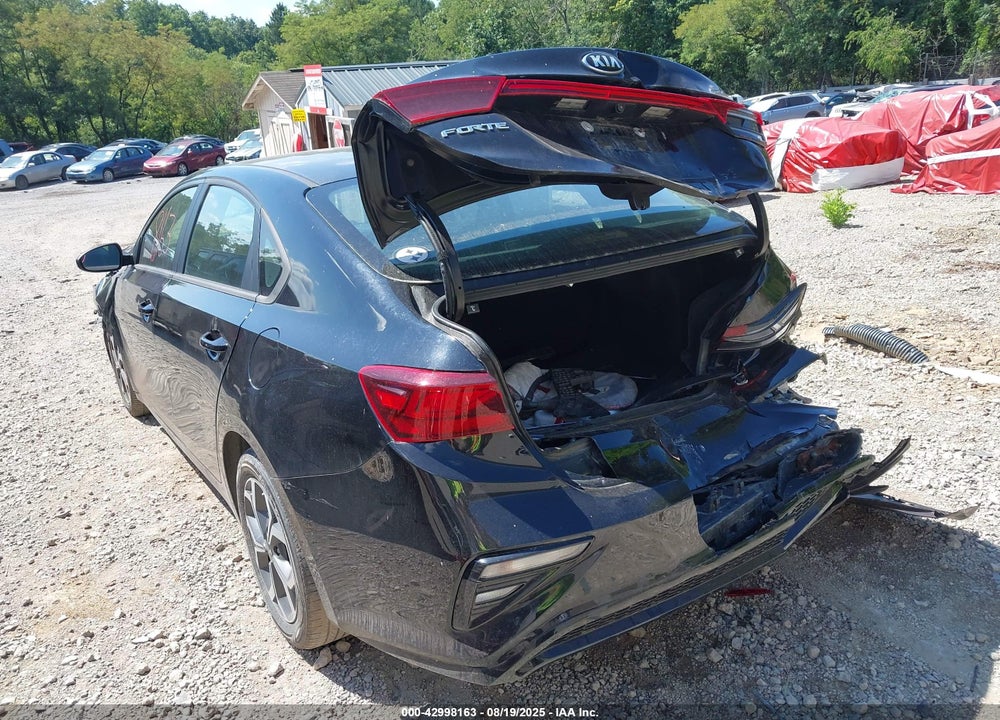 2021 KIA FORTE VIN: 3KPF24AD0ME411926