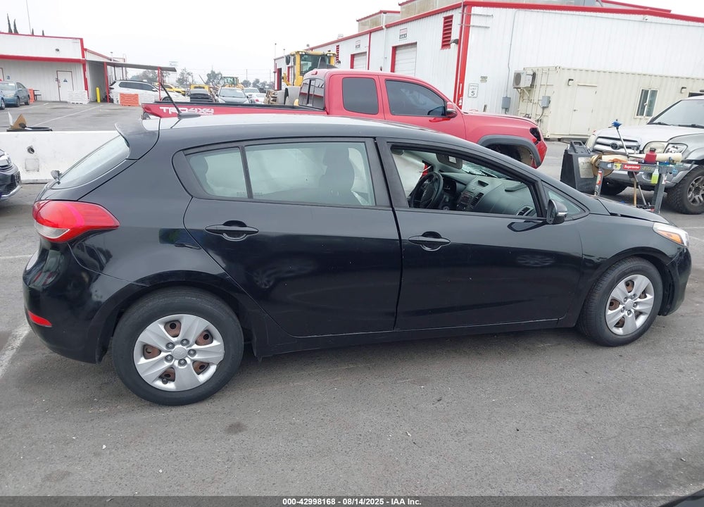 2017 KIA FORTE VIN: KNAFK5A83H5705926