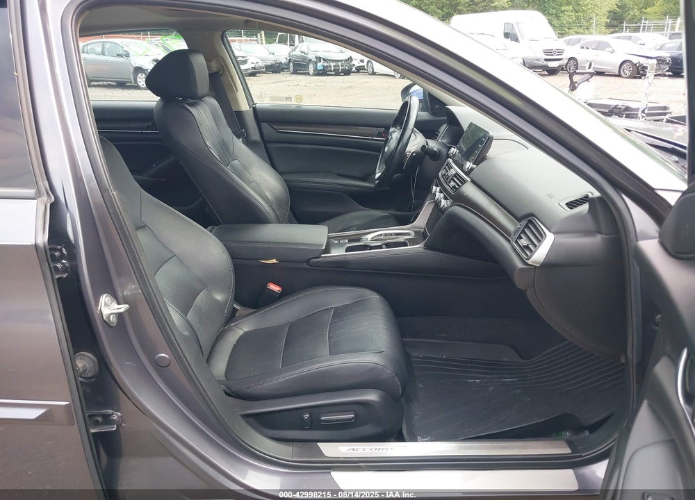 2019 HONDA ACCORD VIN: 1HGCV2F96KA020882