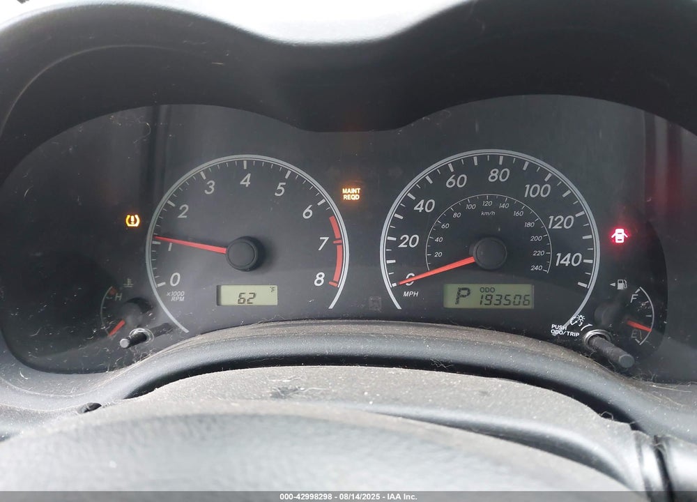 2011 TOYOTA COROLLA LE VIN: 2T1BU4EE8BC605272