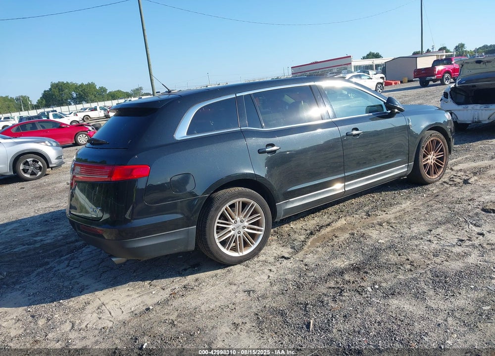 2014 LINCOLN MKT VIN: 2LMHJ5AT8EBL58135
