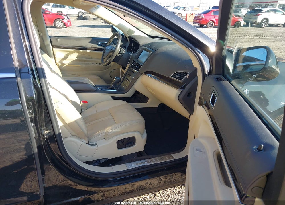 2014 LINCOLN MKT VIN: 2LMHJ5AT8EBL58135