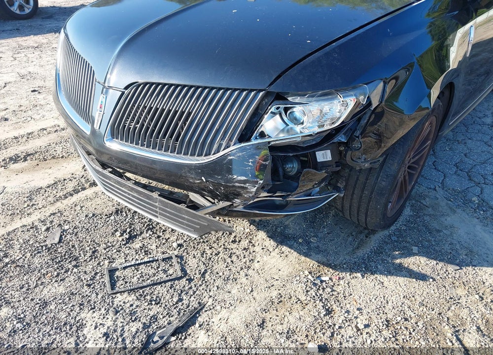 2014 LINCOLN MKT VIN: 2LMHJ5AT8EBL58135