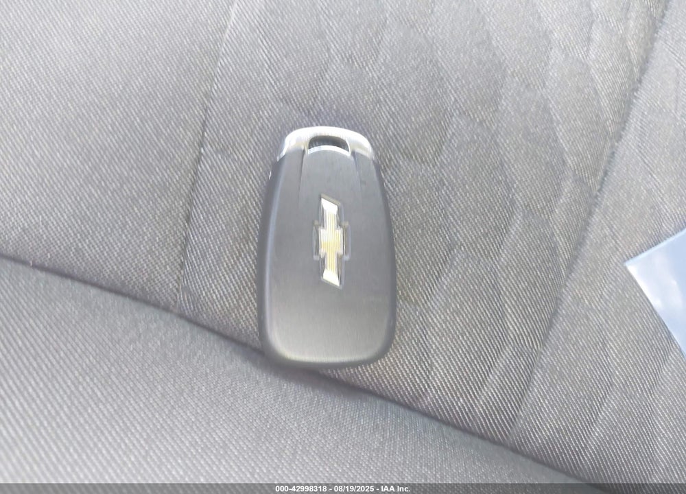 2020 CHEVROLET EQUINOX VIN: 2GNAXUEV3L6234101