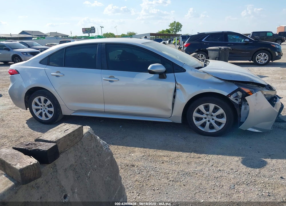 2022 TOYOTA COROLLA LE VIN: JTDEPMAE3NJ227056