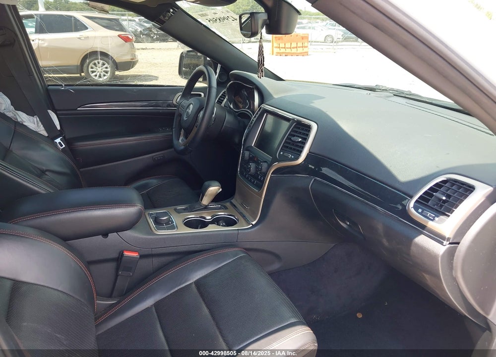 2017 JEEP GRAND CHEROKEE VIN: 1C4RJFBG6HC641682