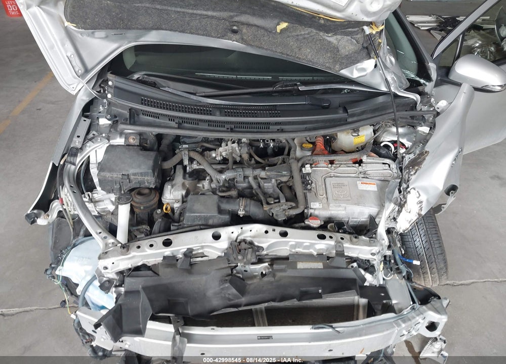 2016 TOYOTA PRIUS C VIN: JTDKDTB39G1127307