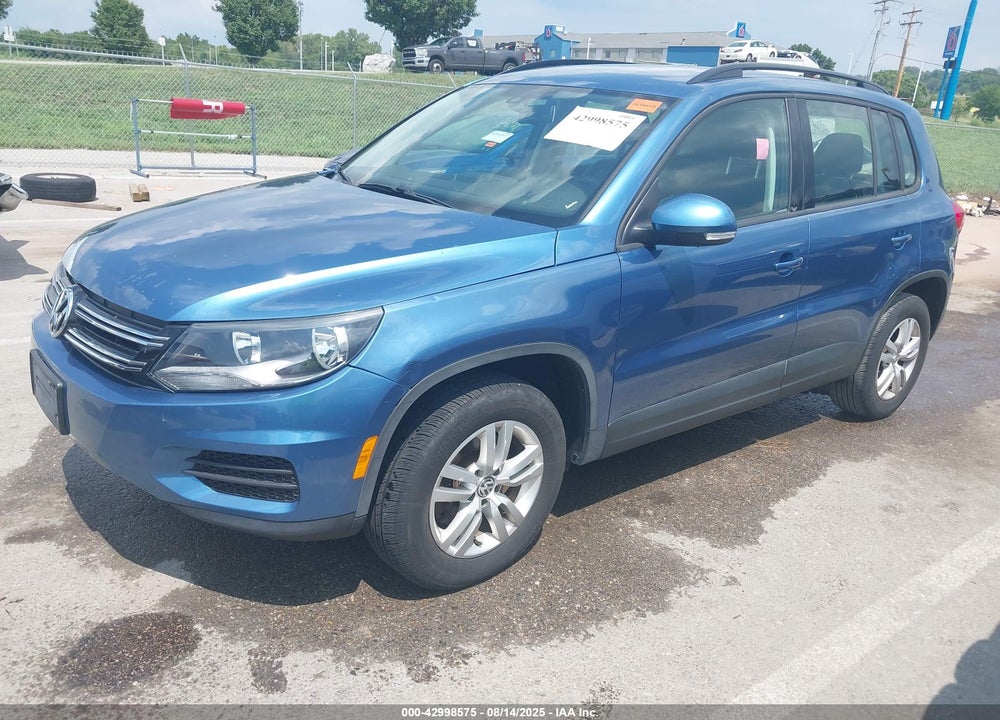 2017 VOLKSWAGEN TIGUAN VIN: WVGAV7AX8HK006814