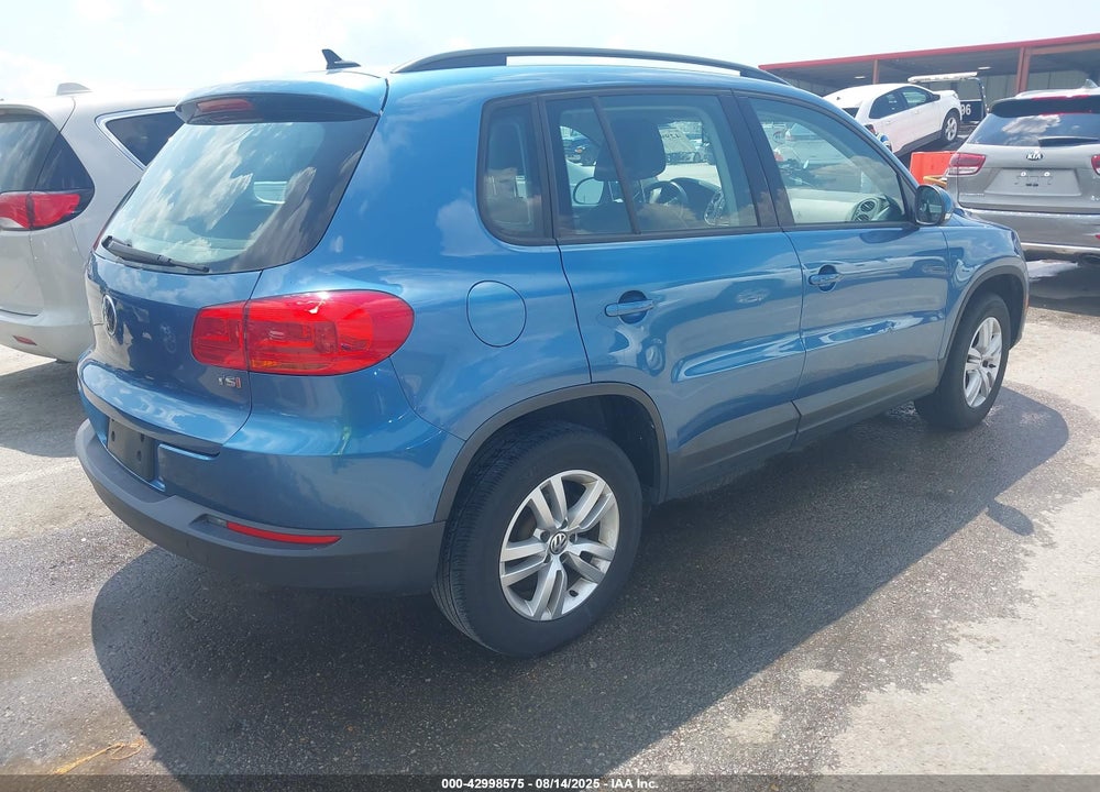 2017 VOLKSWAGEN TIGUAN VIN: WVGAV7AX8HK006814
