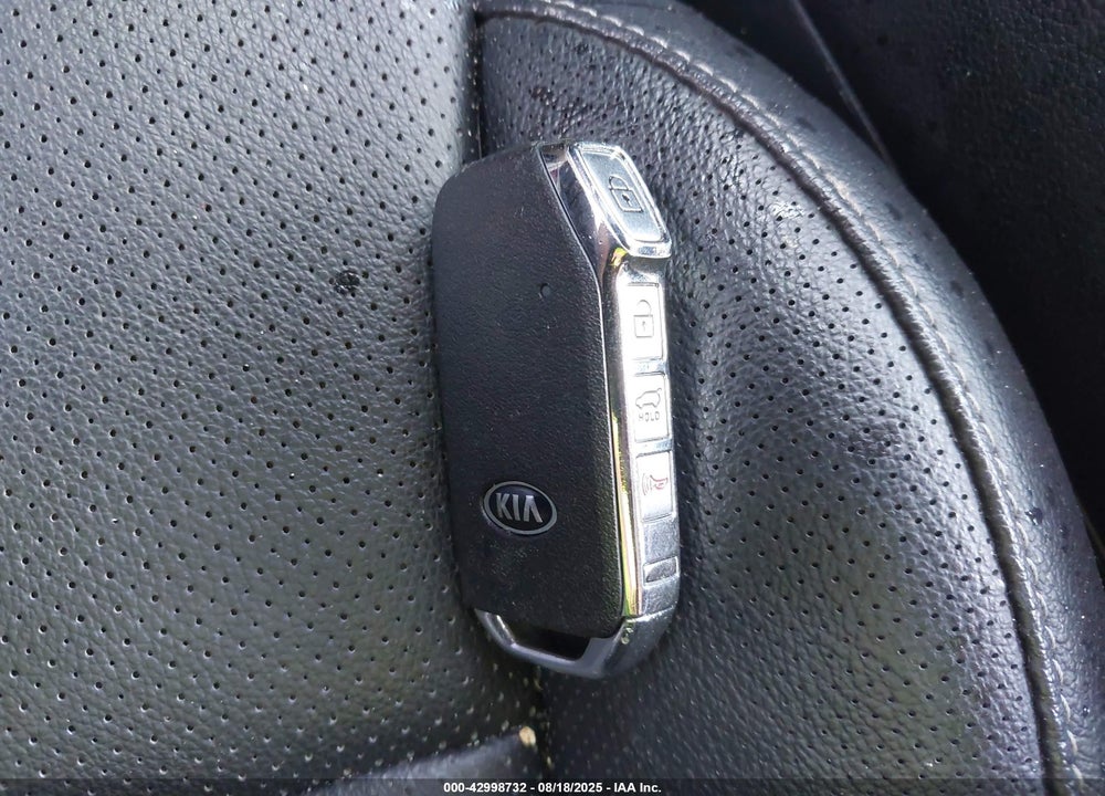 2021 KIA SPORTAGE VIN: KNDPNCAC5M7918737