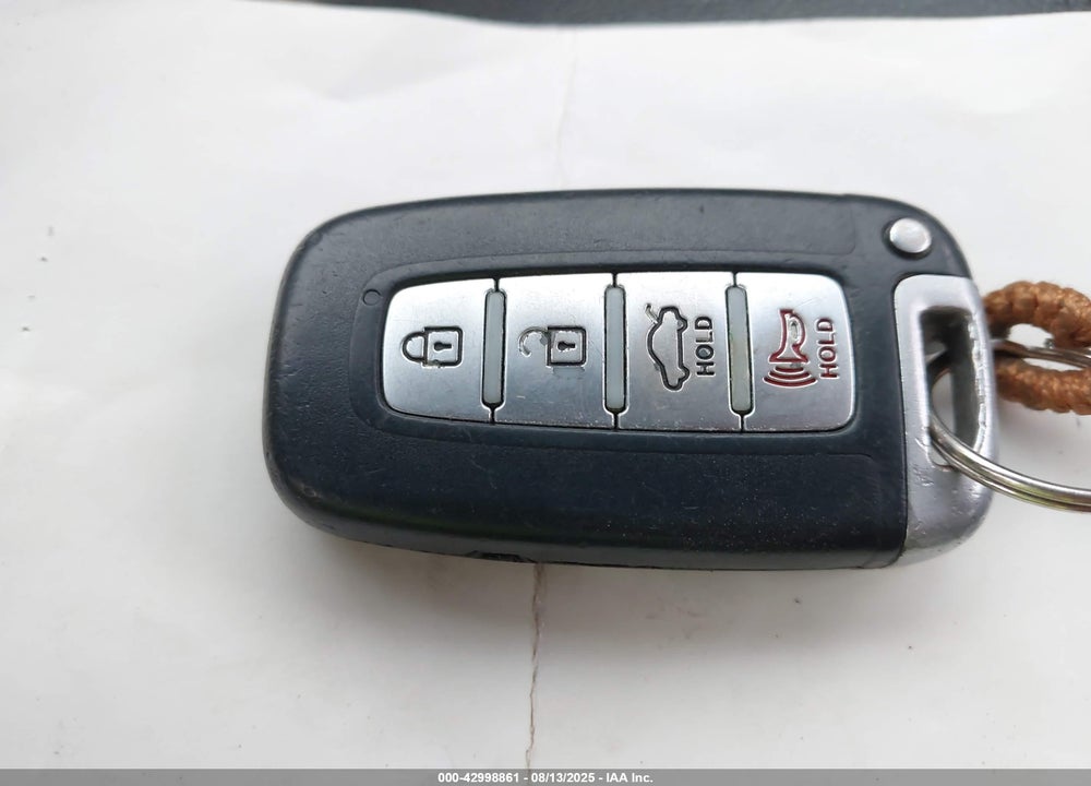 2011 HYUNDAI SONATA VIN: 5NPEC4AC3BH238539