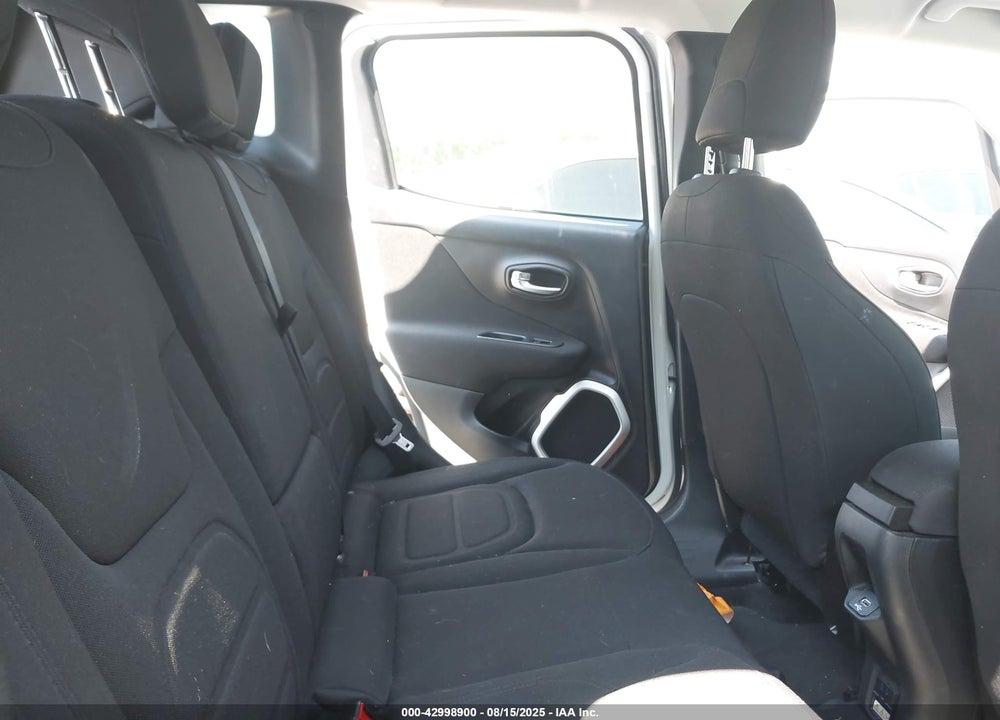2018 JEEP RENEGADE LATITUDE FWD VIN: ZACCJABB0JPH75926