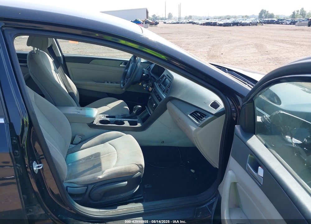 2015 HYUNDAI SONATA SE VIN: 5NPE24AF4FH237094