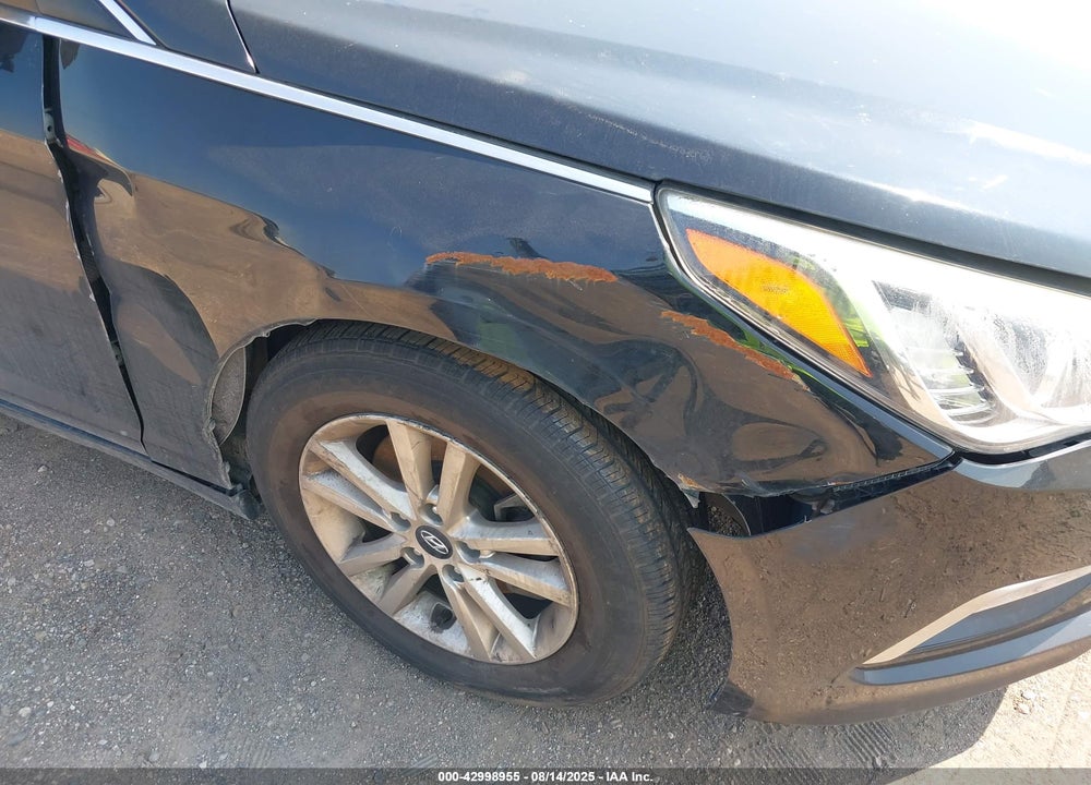 2015 HYUNDAI SONATA SE VIN: 5NPE24AF4FH237094