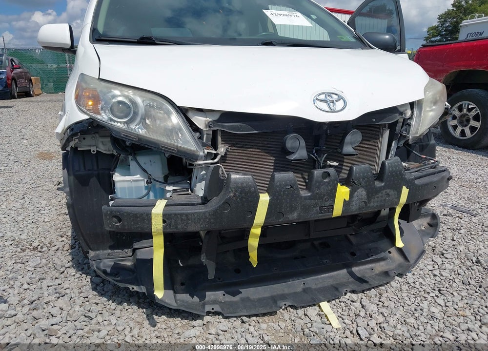 2015 TOYOTA SIENNA LE 7 PASSENGER VIN: 5TDJK3DC7FS125121