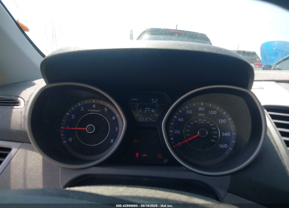 2015 HYUNDAI ELANTRA VIN: KMHDH4AE1FU452709