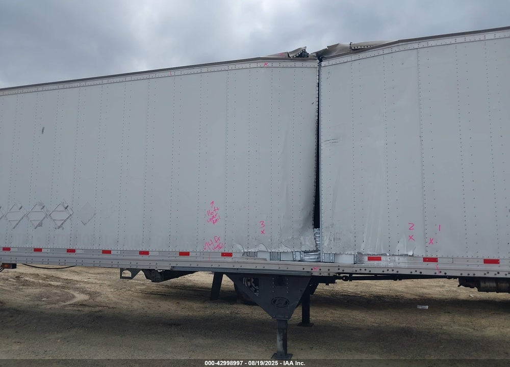 2016 HYUNDAI TRANSLEAD INC --- VIN: 3H3V532C9GT252815
