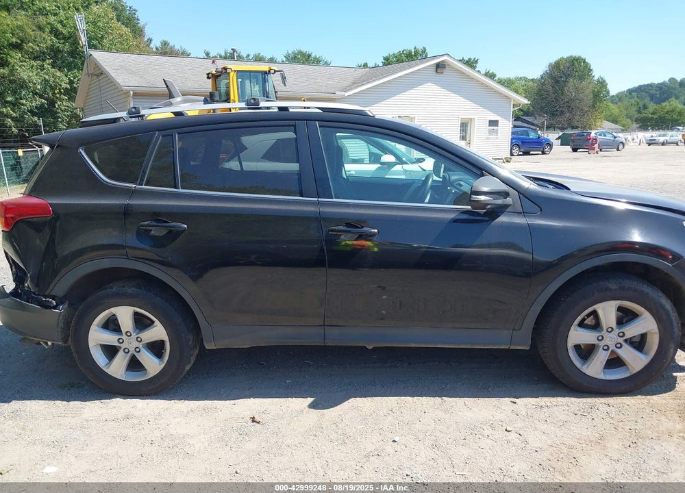2014 TOYOTA RAV4 XLE VIN: 2T3RFREV2EW167848