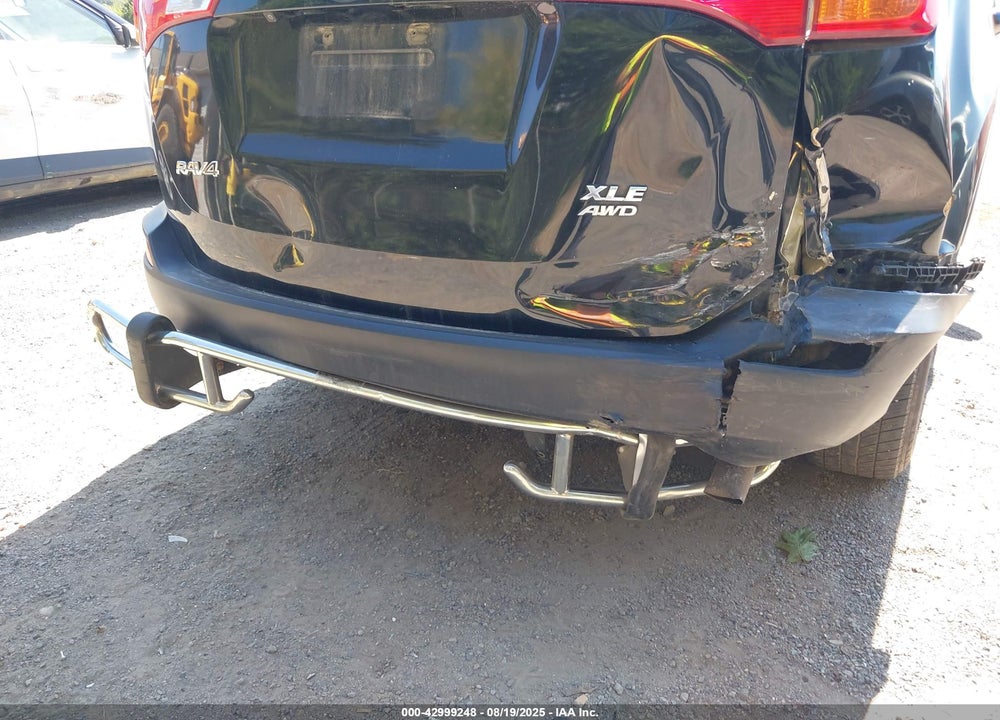 2014 TOYOTA RAV4 XLE VIN: 2T3RFREV2EW167848