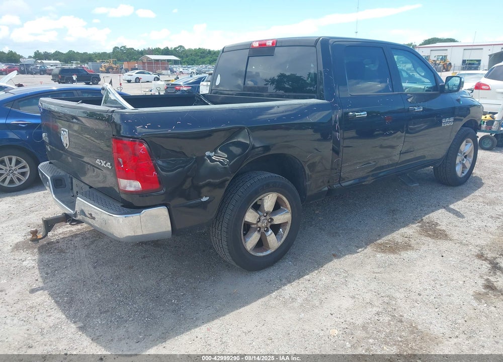 2018 RAM 1500 VIN: 3C6RR7LG8JG196966