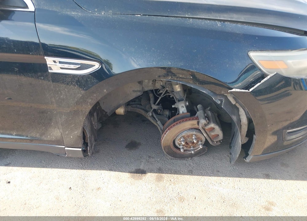 2014 FORD TAURUS VIN: 1FAHP2F83EG104588