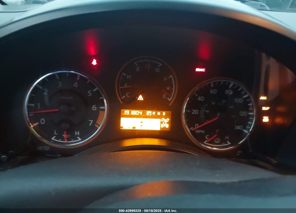 2011 NISSAN TITAN VIN: 1N6AA0EC1BN308804