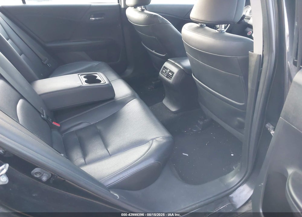 2015 HONDA ACCORD VIN: 1HGCR2F86FA258863
