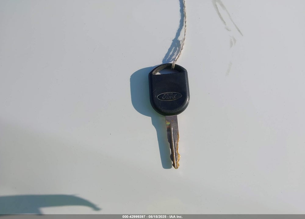 2011 FORD RANGER VIN: 1FTKR1AD1BPB01564