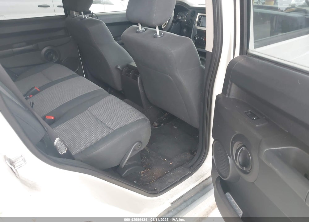2008 JEEP COMMANDER SPORT VIN: 1J8HH48K08C220430