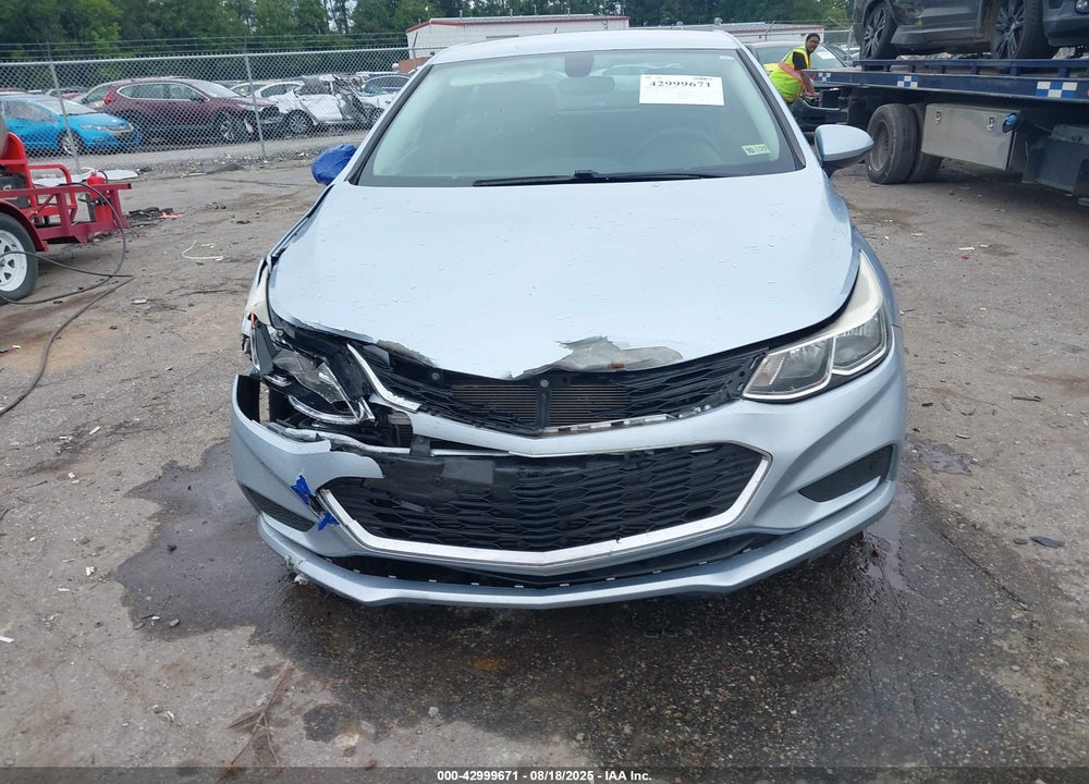 2018 CHEVROLET CRUZE VIN: 1G1BC5SM2J7220173