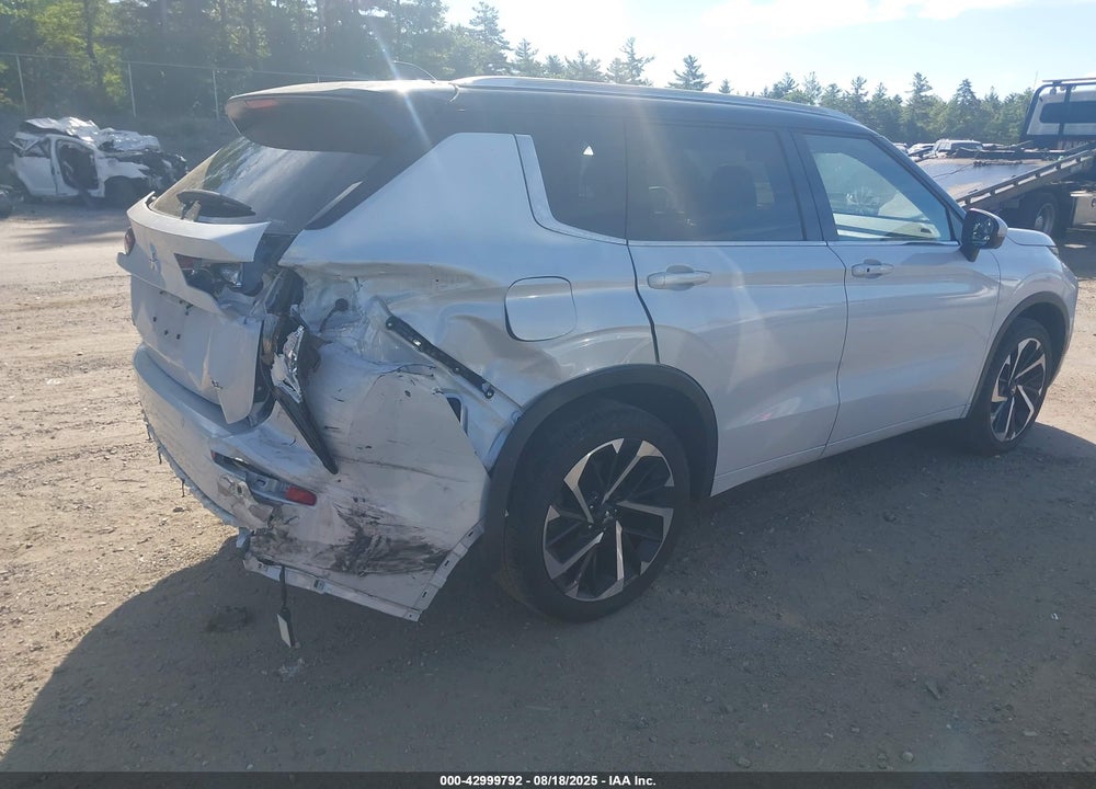 2024 MITSUBISHI OUTLANDER VIN: JA4J4WA82RZ015067